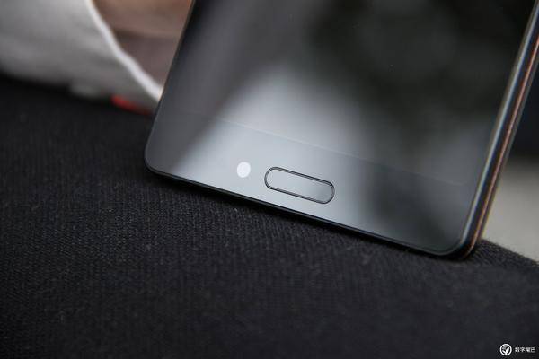 坚果 3 体验：这部小而美的千元机，拥有的不只是性价比