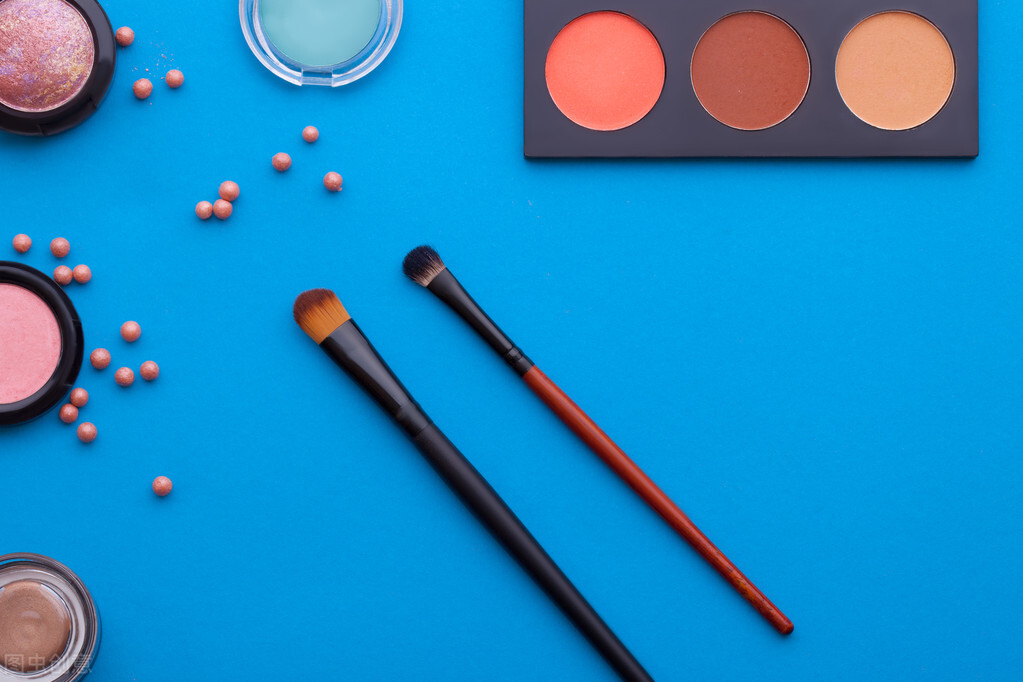 我，90后女研究生，代购8年月入5万，买了100万的宝马130平的房子