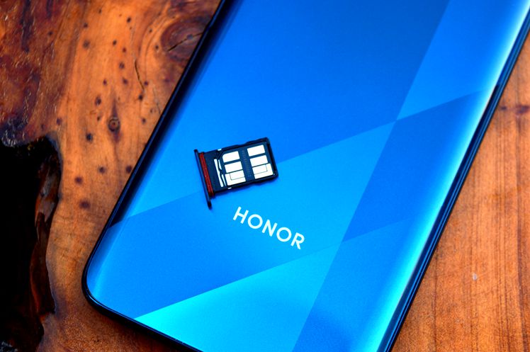 手机扩容新思路——大华N100 256GNM存储卡全新体验