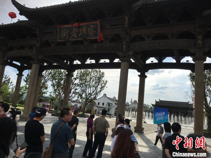 「沿着高速看中国（广东）」广东梅州“客都人家”让世界客家人寻觅到“家乡味道”