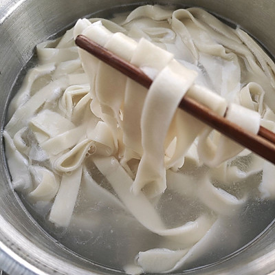 这样的#清香麻爽秒入魂#麻香咸鲜牛肉面你吃过吗？