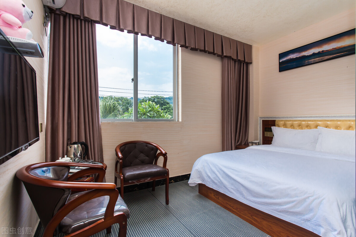 我，90后女研究生，代购8年月入5万，买了100万的宝马130平的房子