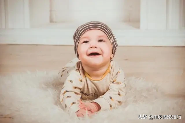 用手机拍照总是拍不出合自己心意的照片？学会这些拍照技巧就够了