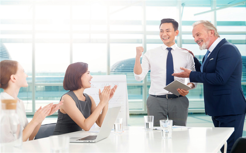 一个普通人，3年之内，如何才能成为千万富翁呢？