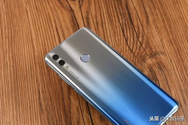 荣耀10青春版值得买吗？荣耀10青春版评测