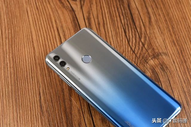 荣耀10青春版值得买吗？荣耀10青春版评测