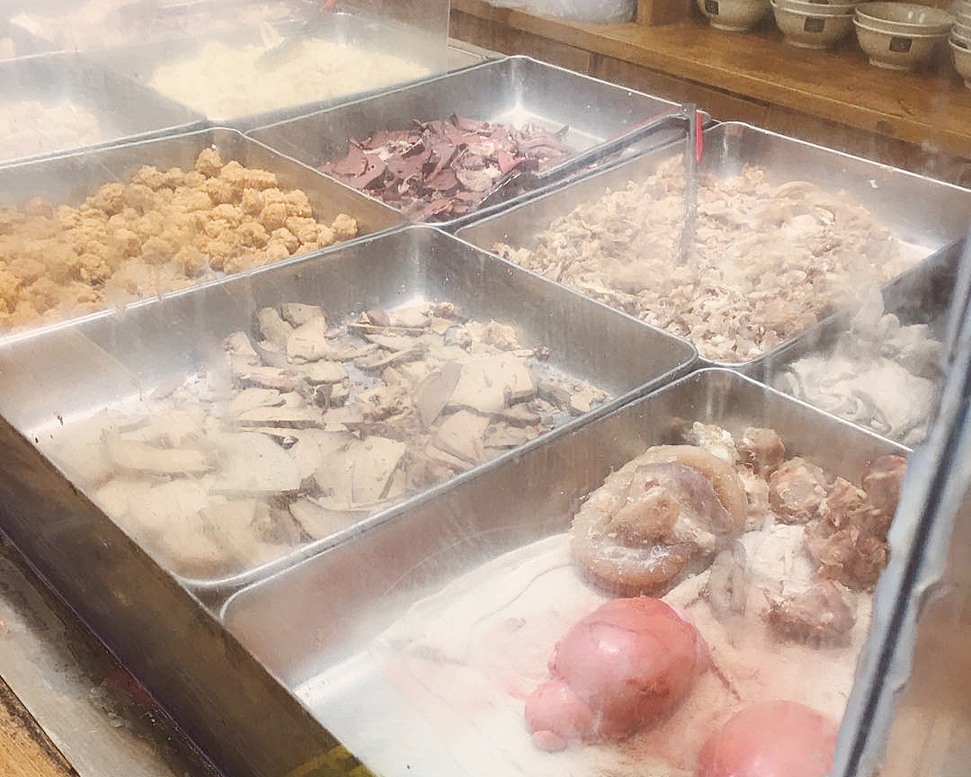 西郊的这碗羊肉汤，24小时不停火