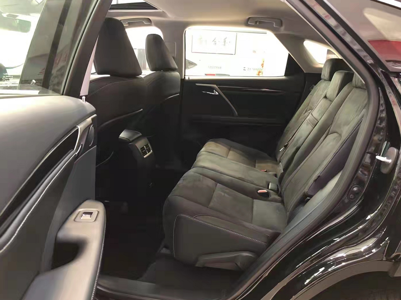 体验雷克萨斯RX：中大型豪华SUV，内饰豪华，40.5万起还看X3？