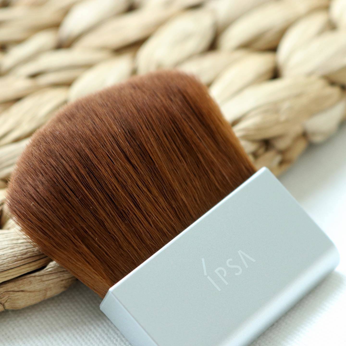 粉饼才是口罩的最佳拍档，今年夏天可以这么用