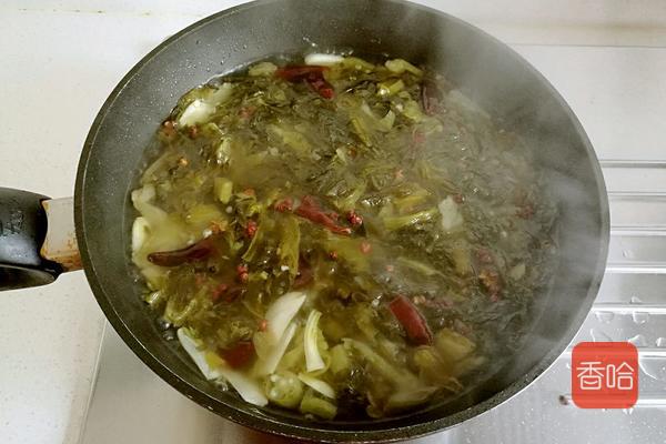 教你在家做酸菜鱼，酸菜开胃，鱼肉嫩滑，跟饭店做的一样好吃