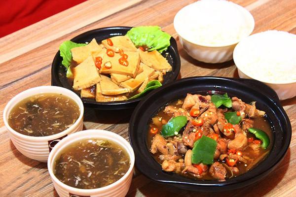 一家店爱上一份黄焖鸡米饭、润仟祥黄焖鸡米饭如何这么火？