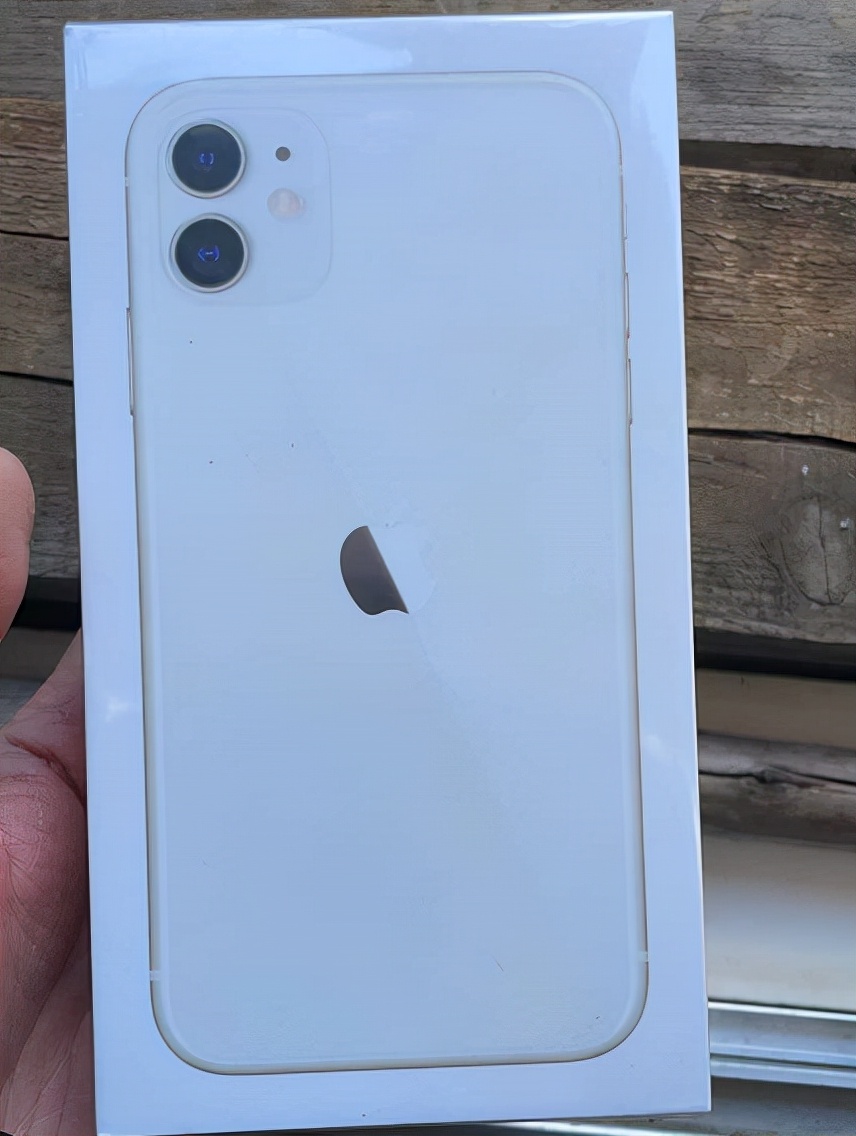 iPhone11要价4500？网友：平台才3900，你留着当传家宝吧