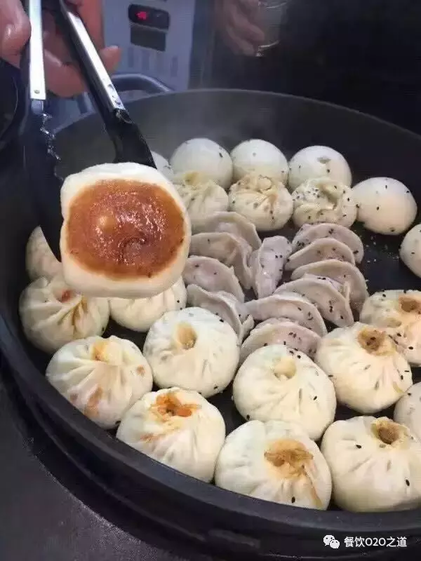 煎师傅王誉喜：用水墨画心思做一款灌汤煎包