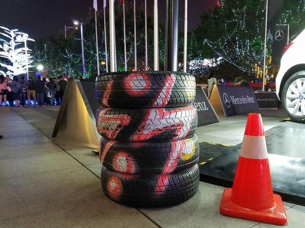 三星万元翻盖旗舰机W2017评测：既奢华又不失特色