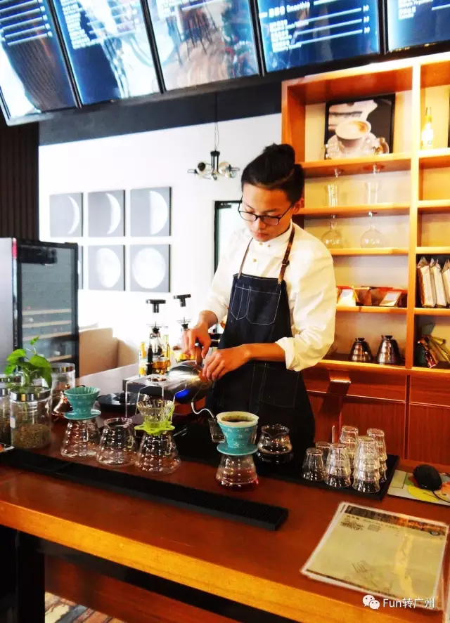 一半一伴咖啡馆，悠闲时光约会你