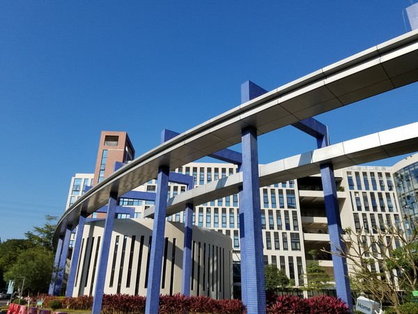 三星万元翻盖旗舰机W2017评测：既奢华又不失特色