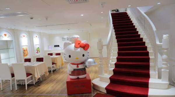 网红店打卡！“场景式消费”为何如此诱人？