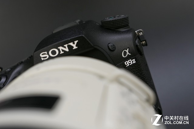 高速度+高像素 索尼全画幅单电A99II评测