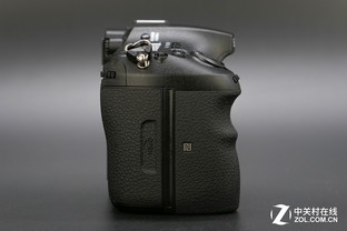 高速度+高像素 索尼全画幅单电A99II评测