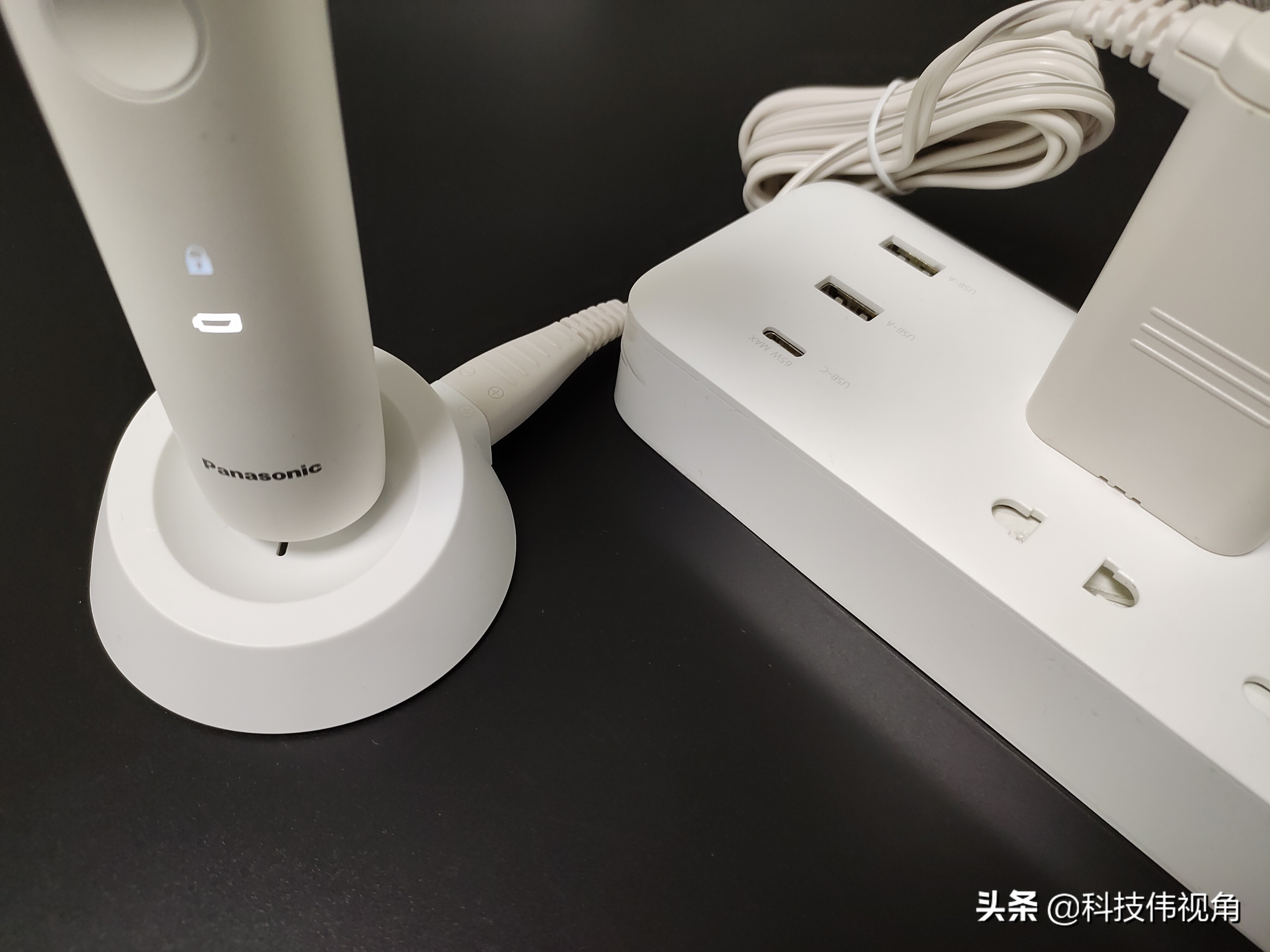 松下「小锤子」剃须刀评测：让你做回曾经那个精致的少年