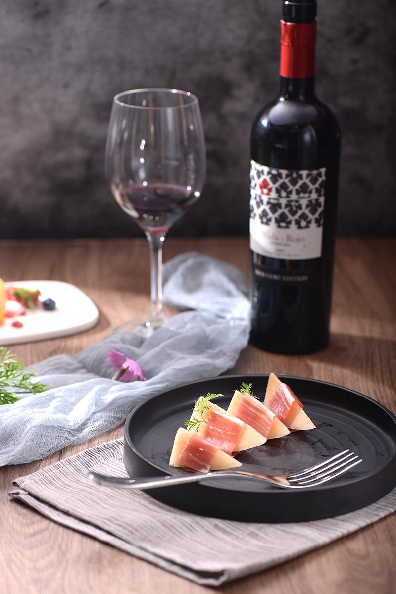 冰镇葡萄酒的夏天-清凉的感觉