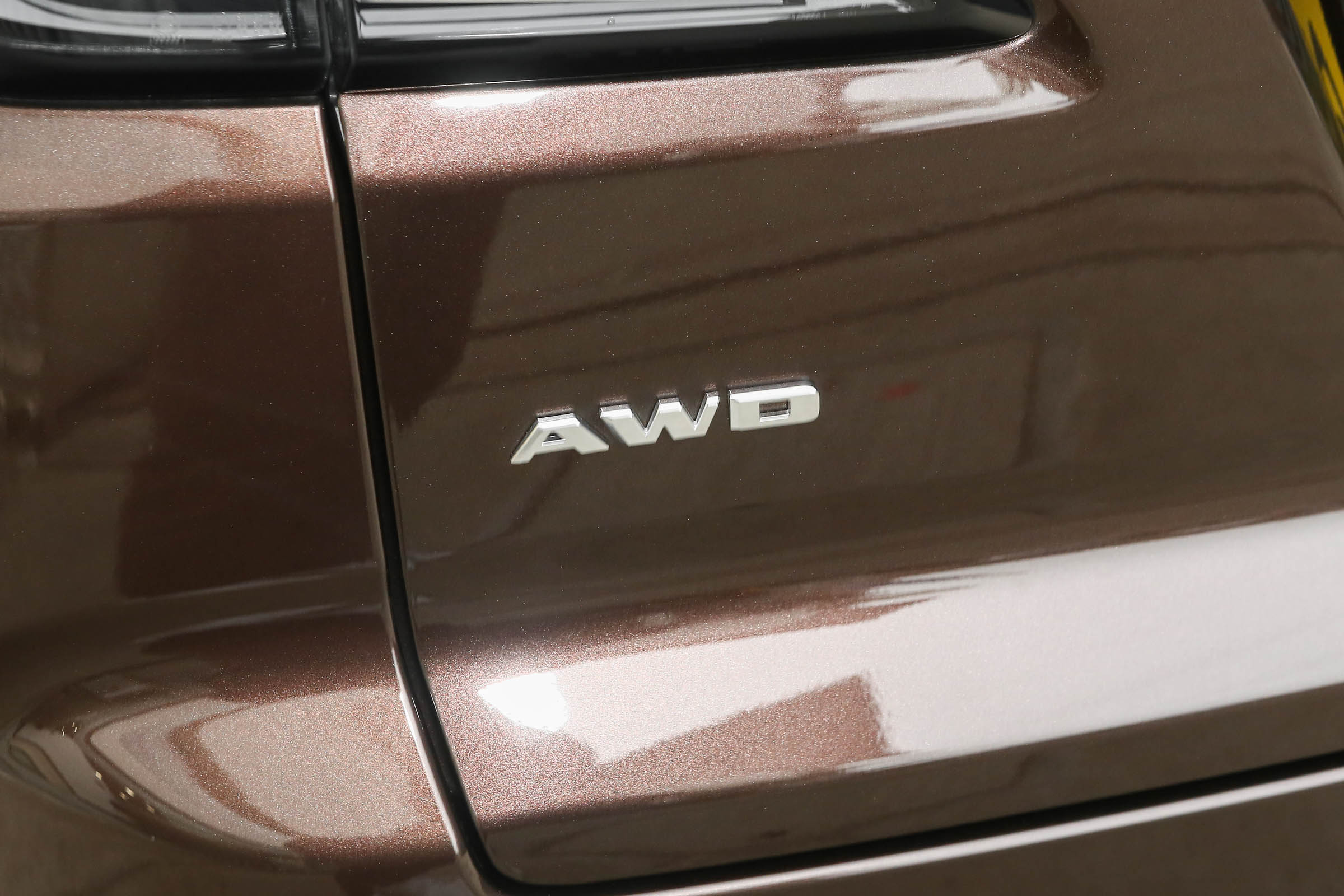 新车 | 售价26.17万-35.47万元，2022款凯迪拉克XT4上市，动力升级