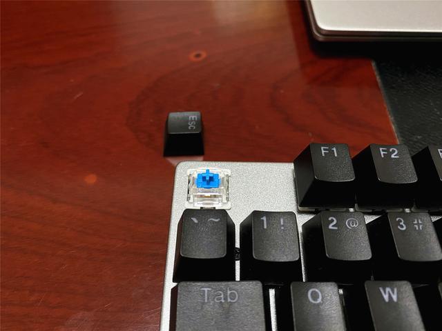 618有哪些适合新手的入门级机械键盘？飞利浦百元键盘上手亲测