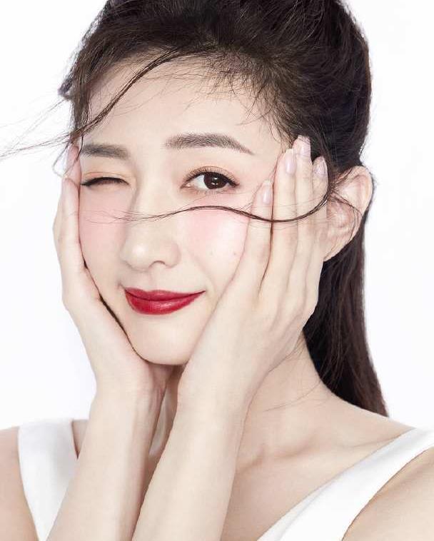 夏季巨持妆粉底液来咯，美宝莲推出夏季新款，MAC妆效太好啦