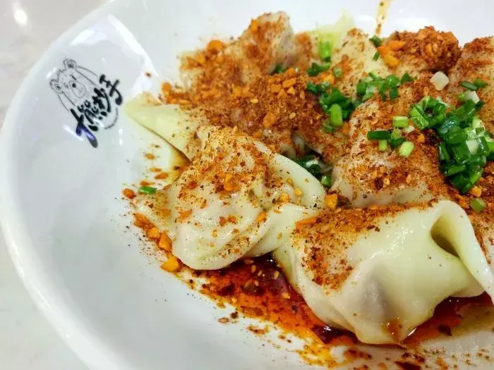 重庆这条街藏着各地特色美食，去了就不想走！