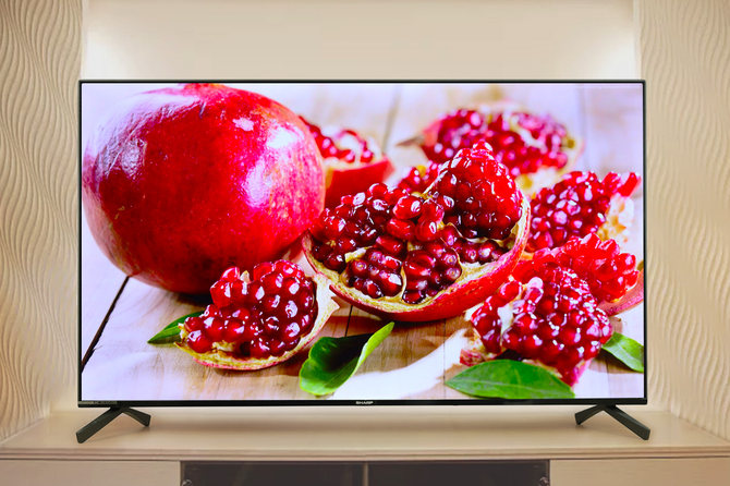 全面屏设计加持尽显精彩画质！夏普60英寸Q系列电视评测