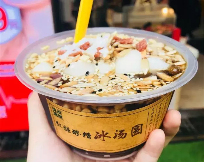 重庆这条街藏着各地特色美食，去了就不想走！