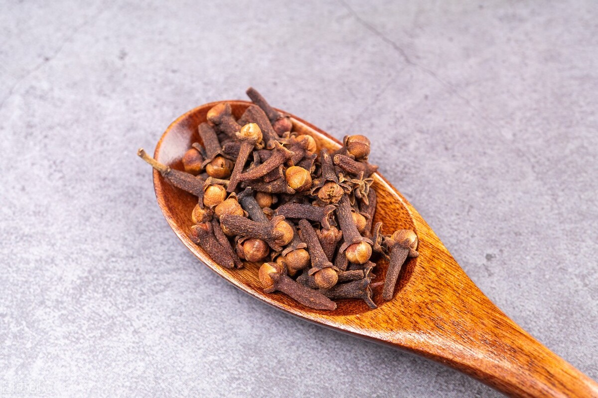 十年经验卤菜店主，实用经验和配方分享