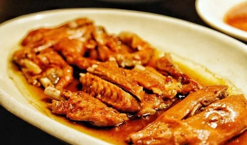 火遍粤港澳的烧腊，这家品牌在北京也火了