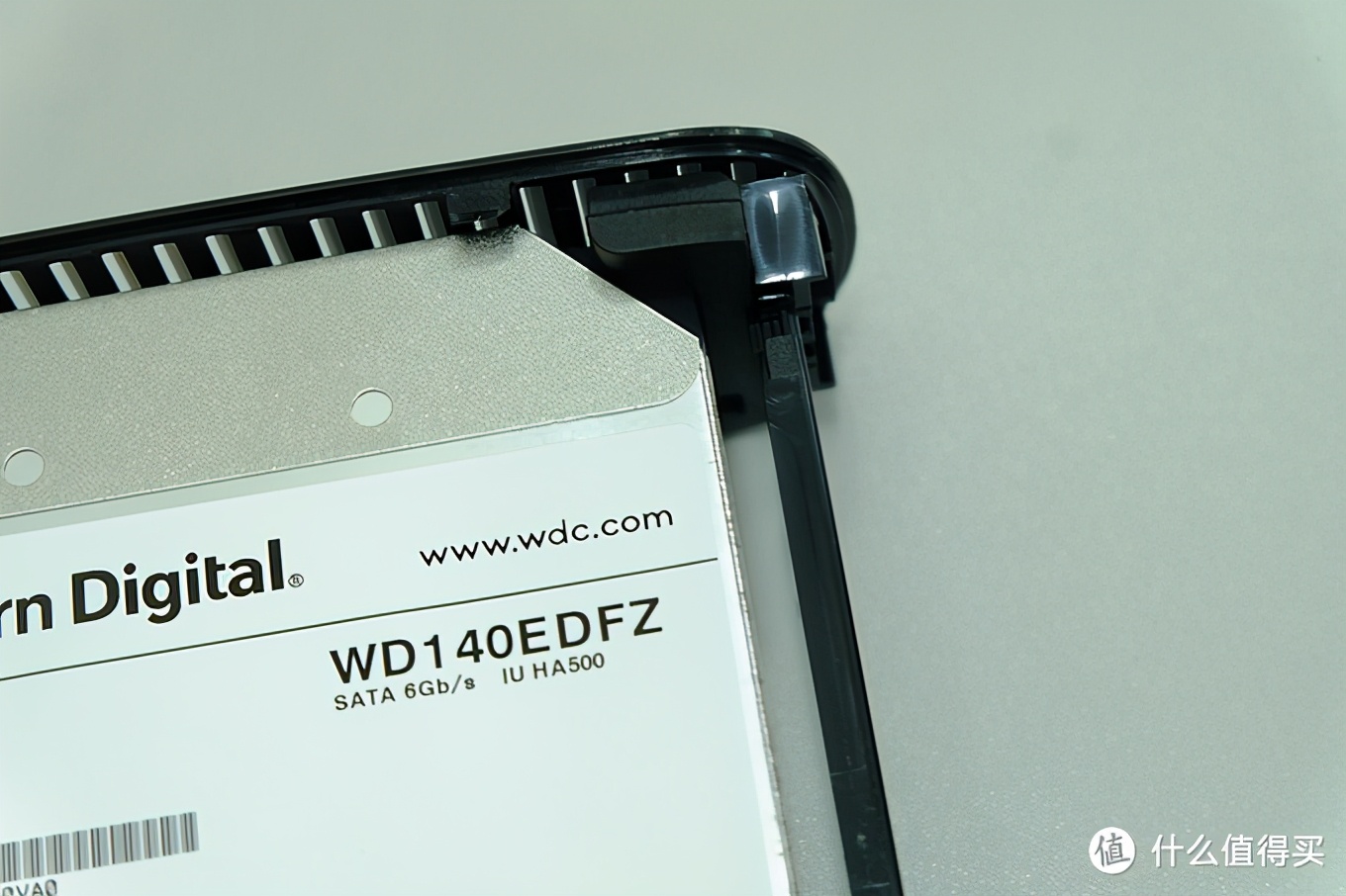 西部数据14TB移动硬盘晒单及拆解分析硬盘的磁记录方法