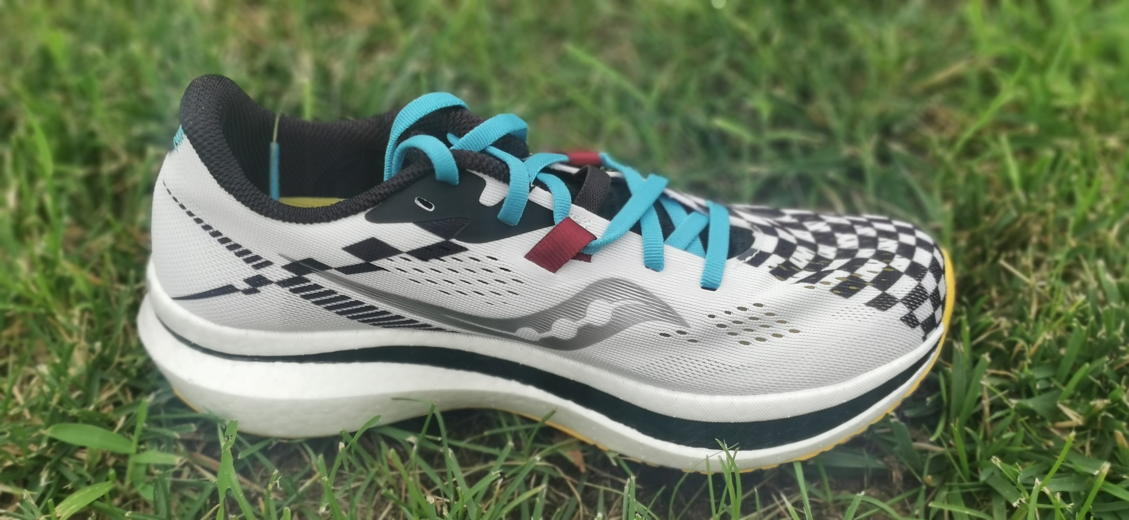 索康尼Endorphin Pro 啡鹏 2碳板竞速鞋200公里使用测评