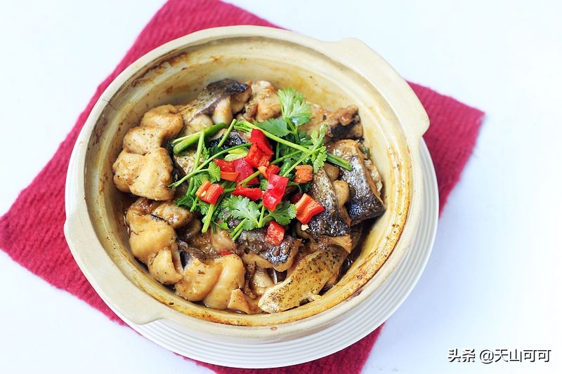 不煎不煮，不加一滴水，一锅焖出来，鱼肉嫩又鲜美，最适合新手做