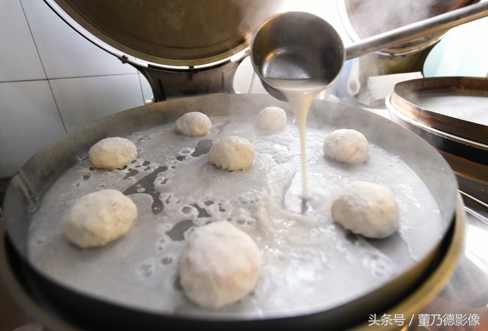 有种舌尖的幸福叫吃“纸皮包子”