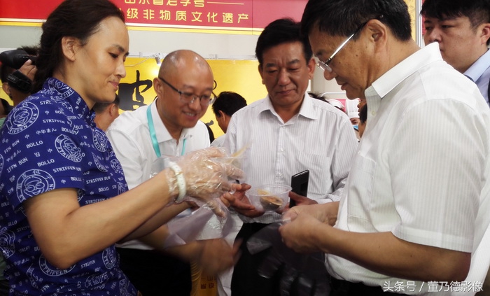 有种舌尖的幸福叫吃“纸皮包子”