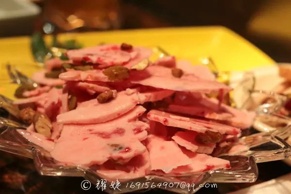 人气超高的烤串店“烤天下”