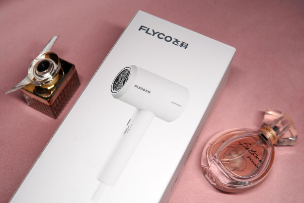 小巧可爱风儿柔，让孩子更能接受的飞科 FLYCO 电吹风机上手评测