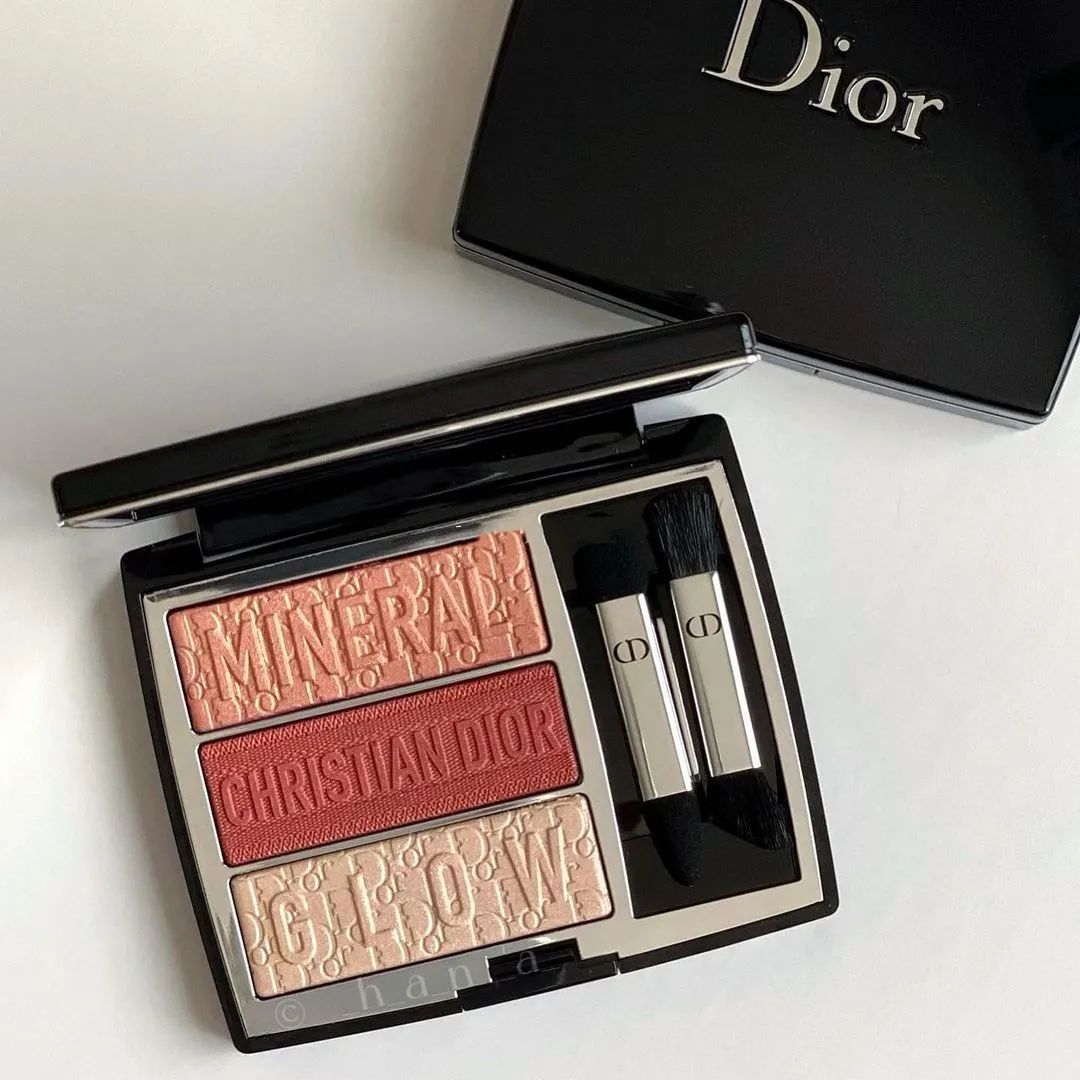 兰蔻IDOLE是我香水；尔木萄化妆刷免洗喷雾全新上市...