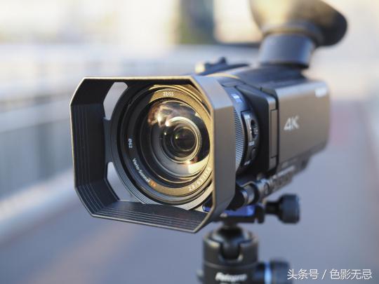 专业化的民用摄影机，索尼FDR-AX700评测