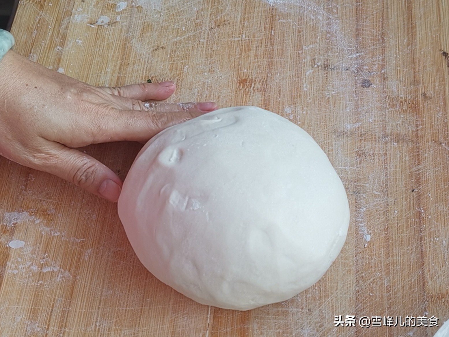 蒸包子不用那么麻烦，一次发酵就成功，暄软好吃不塌陷，真省事啊