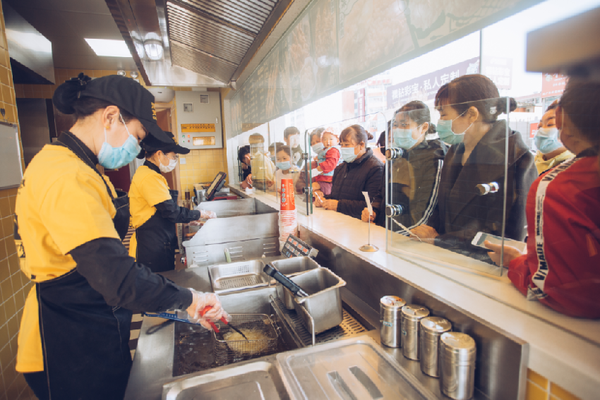 18㎡小店预计年赚46万？这个鸡排品牌宣布全国扩张