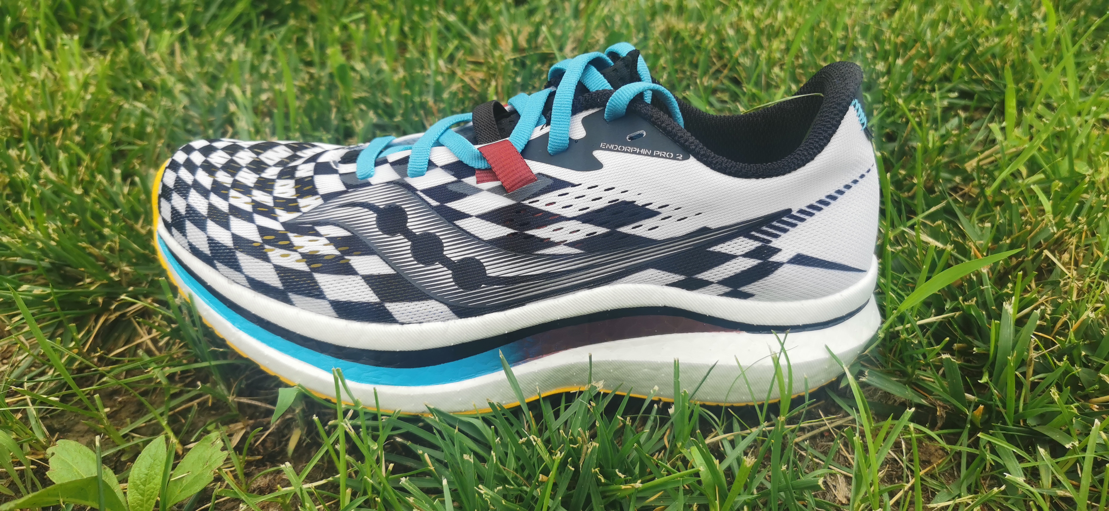 索康尼Endorphin Pro 啡鹏 2碳板竞速鞋200公里使用测评