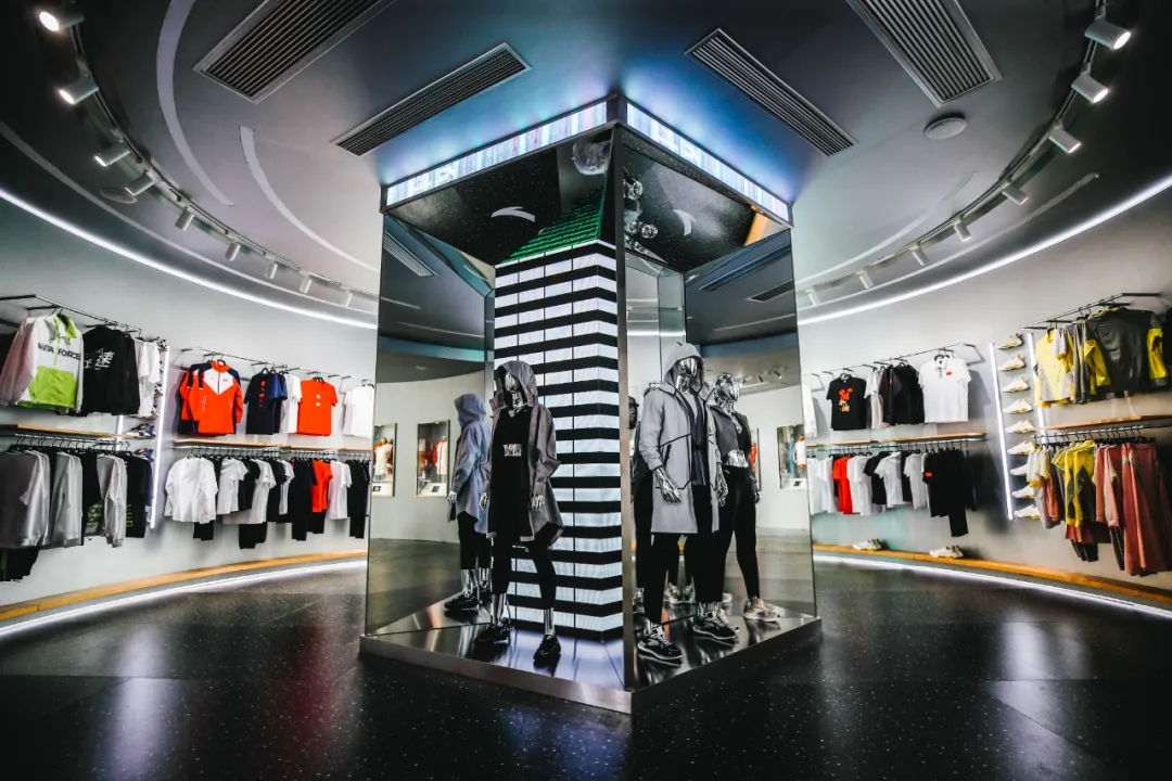 安踏「奥运主题」快闪店 · 全国第1站