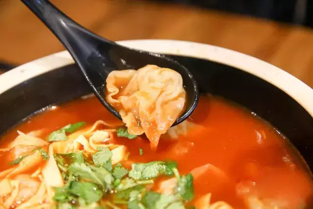 月营业额12万！这个馄饨小店靠的不仅是品牌，还有做好这一点！