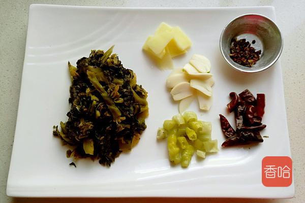 教你在家做酸菜鱼，酸菜开胃，鱼肉嫩滑，跟饭店做的一样好吃