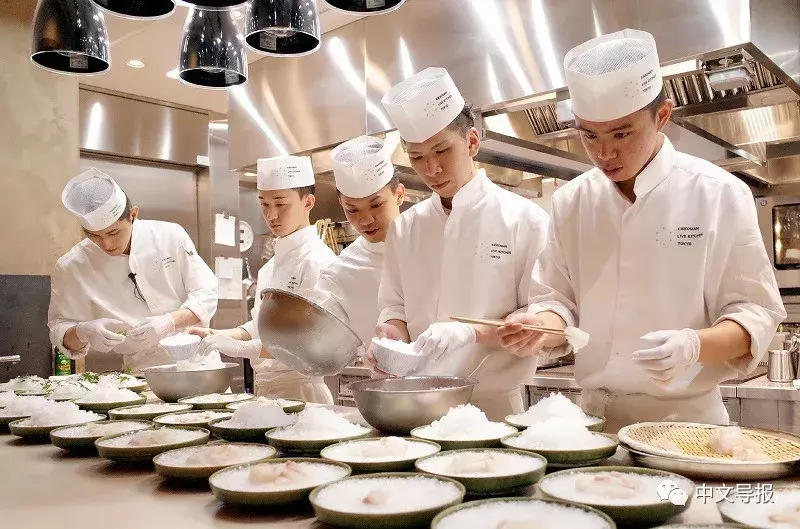 龟甲万酱油结美缘：中日烹饪名厨对话珍馐百味