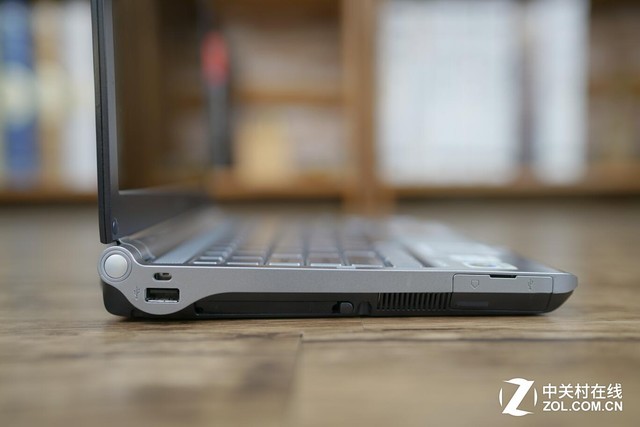 十年前售价1.86万！索尼TX57CN小屏轻薄本评测